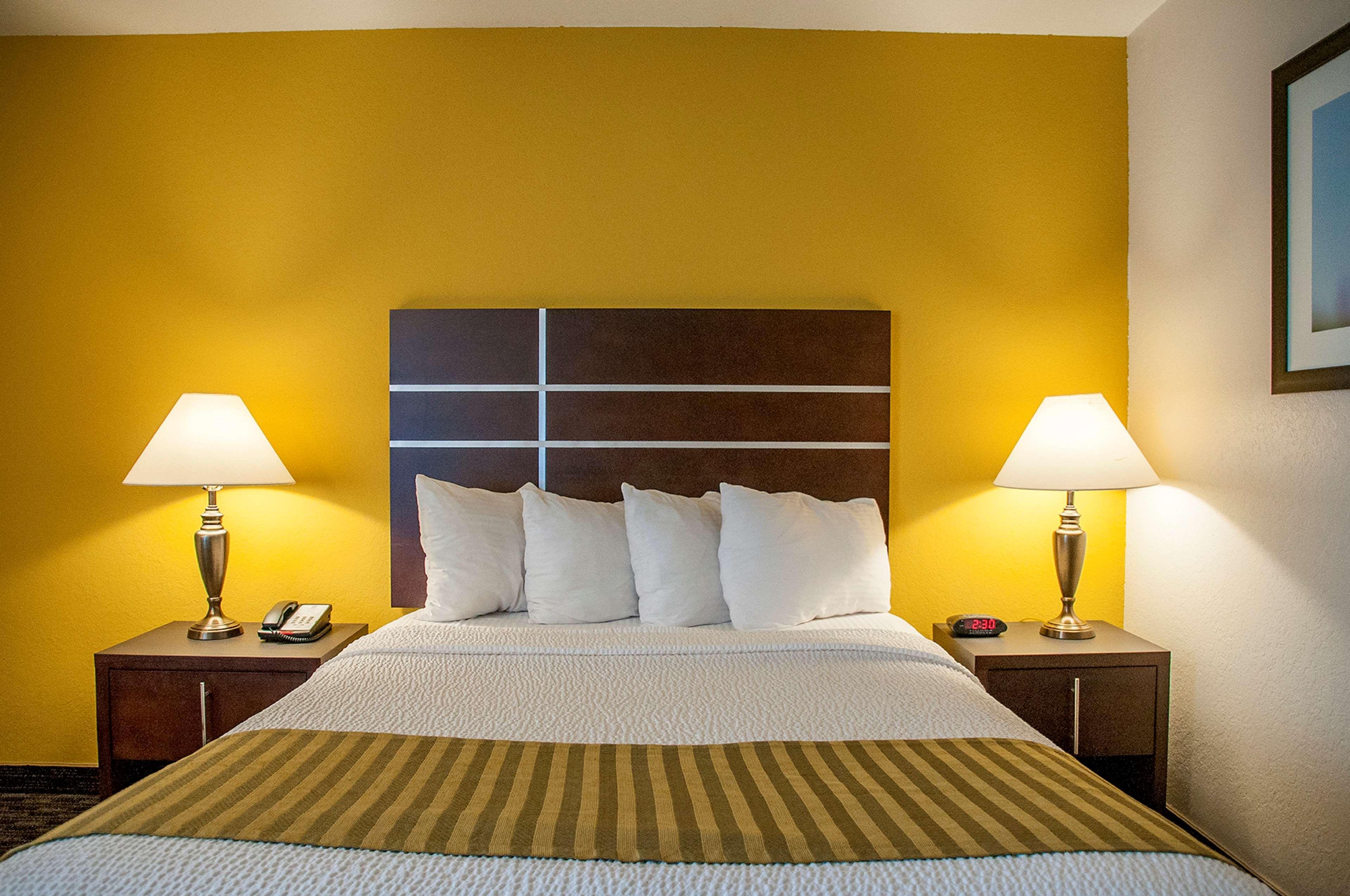 Western Village 3*