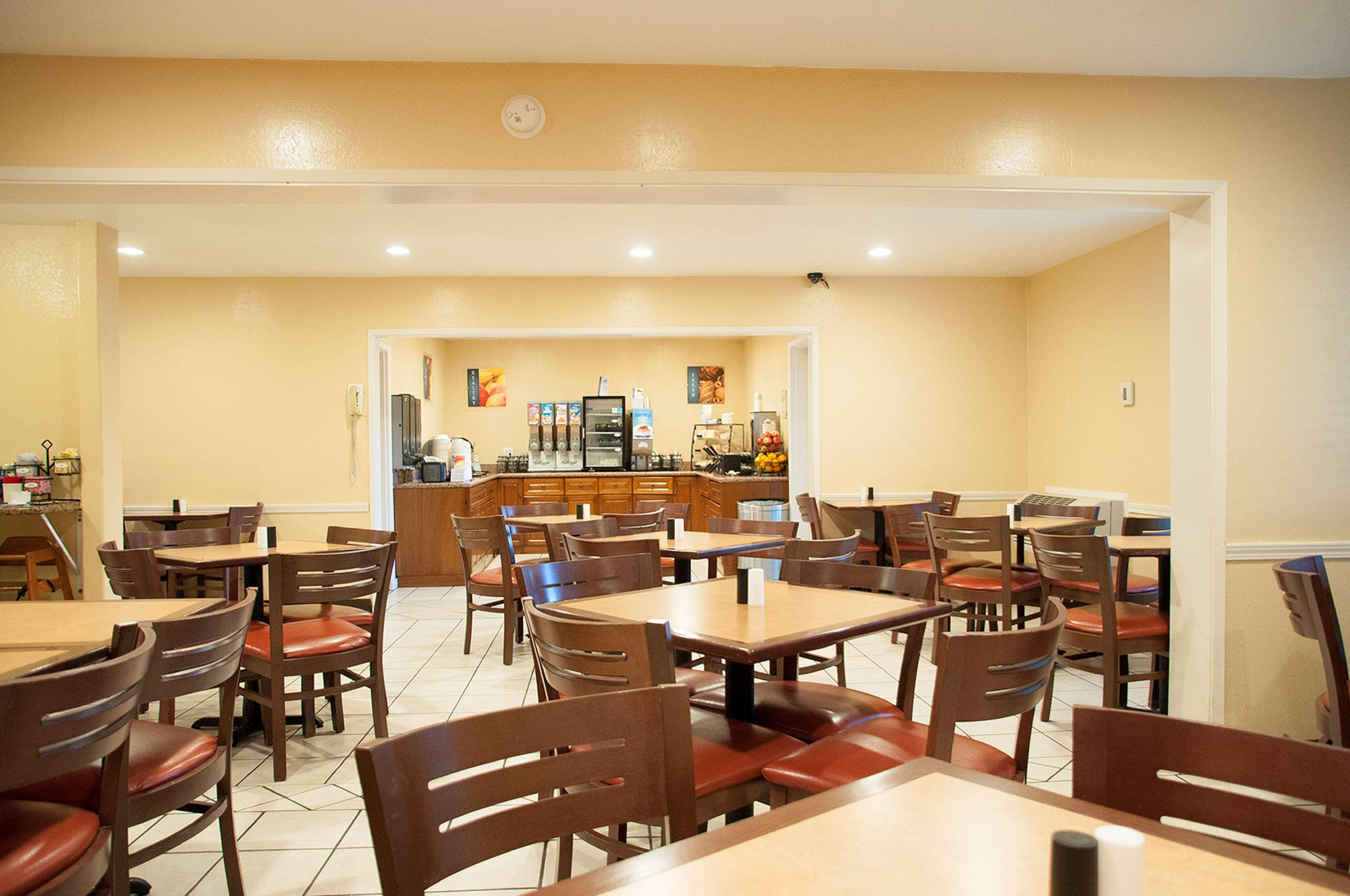 Western Village 3*