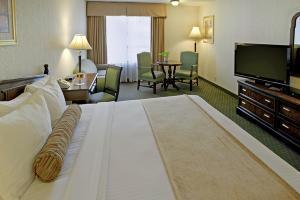Western Village 3* Fresno