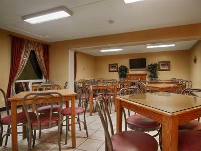 Western Village Hotel 3*